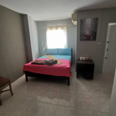 Large Double Room — Haadrin Village near the pier